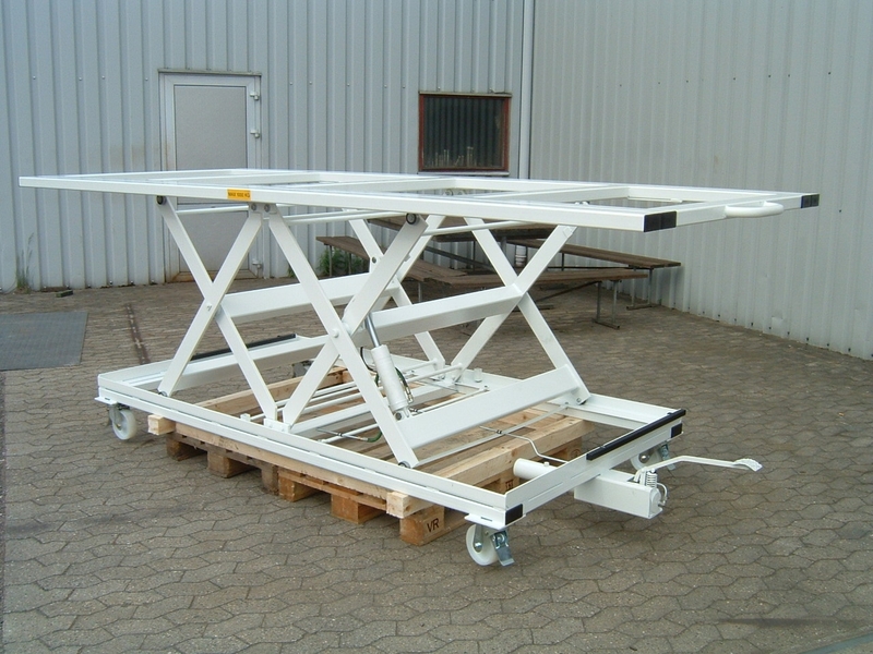 Double Horizontal mobile foot pumped lift table