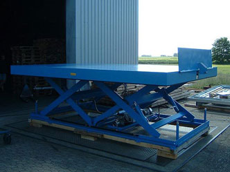 Scissor Lift Table with simple powered bridge plate - loading flap