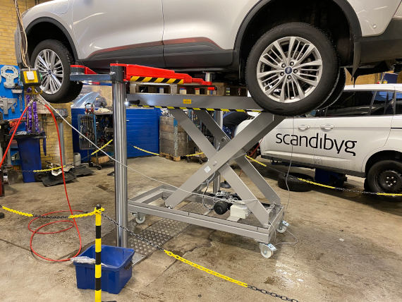 Electric Vehicle Lift (Section 1)