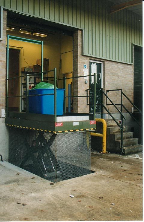 Commercial waste bin scissor Lift Table (Section 1)