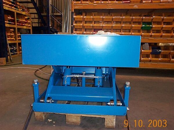 Heavy duty scissor lift (Section 1)
