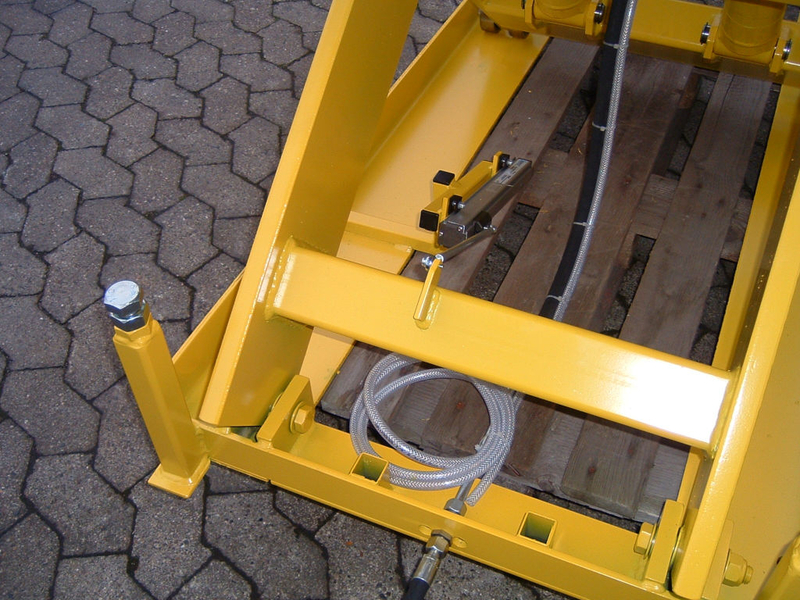 Lift with encoder in base (Section 2)
