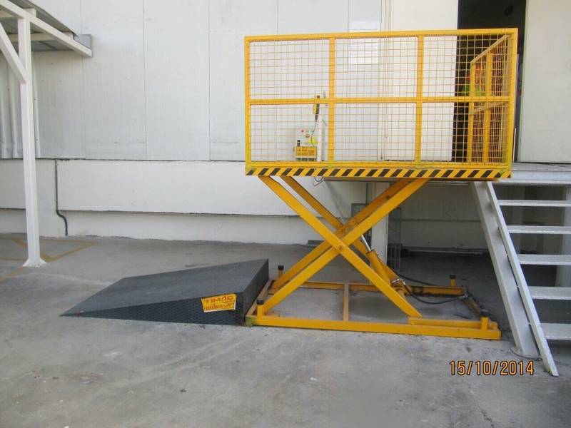 Low level single scissor bin lift (Section 1)