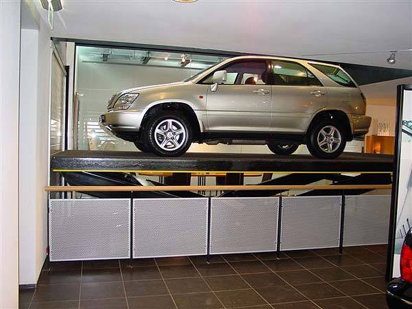 Mercedes car lift (Section 1)