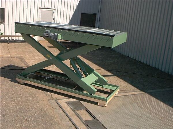 Production line lift with Powered Roller Track (Section 1)