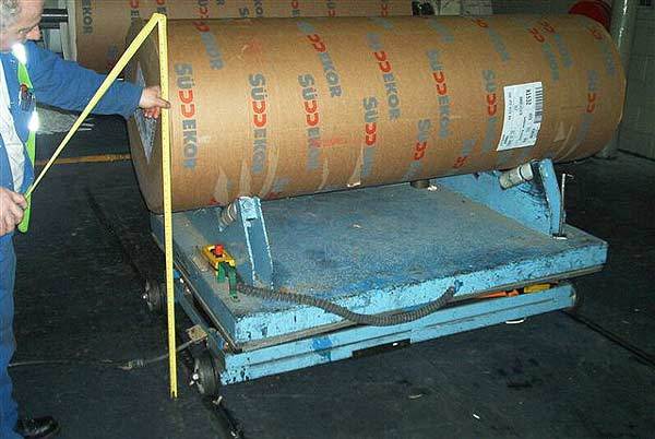 Single scissor mobile roll handler (Section 1)