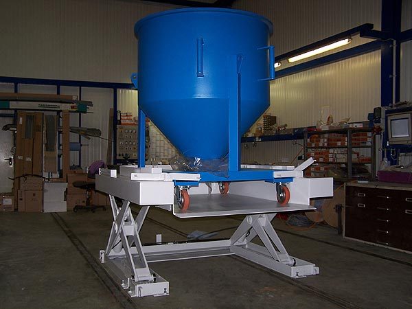 Zero height U shaped lift table (Section 1)